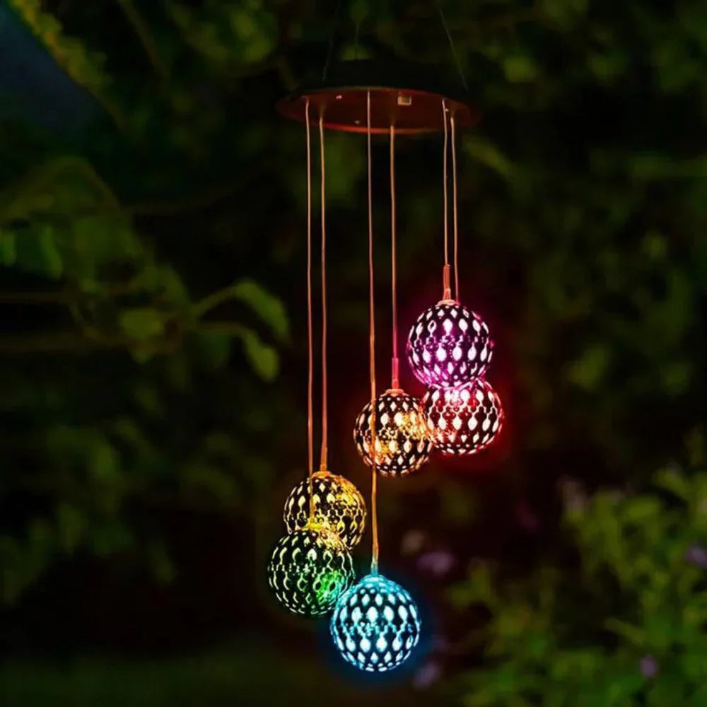 Solarbetriebene LED-Windspiel – Farbwechselnde Beleuchtung für Garten & Balkon