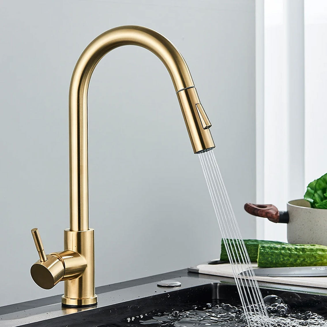 SmartFlow | Elegante berührungssensitive Küchenarmatur mit flexiblem Schlauch