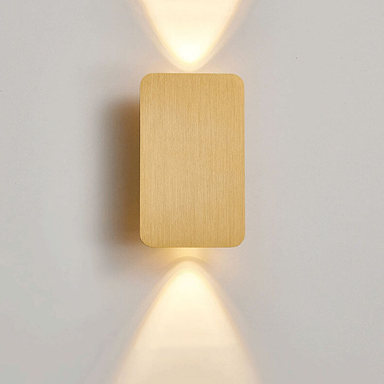 Elegante LED Wandleuchte – Effiziente Beleuchtung für Flure und Treppen