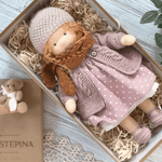 Harmonie | Handgefertigte Waldorf Kuschelpuppe – Lila