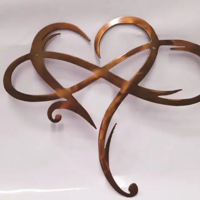 Wanddekoration InfinityHerz – Eisen Skulptur mit Symbol der ewigen Liebe