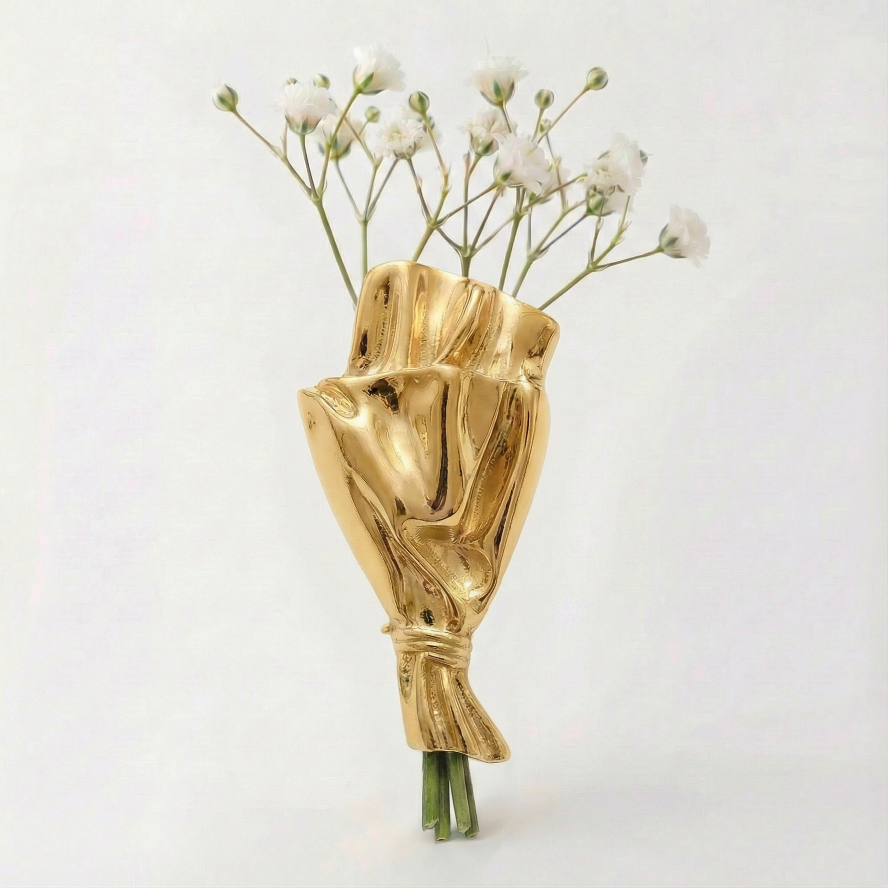 Elegante Brosche mit Mini-Vase für frische Blumen