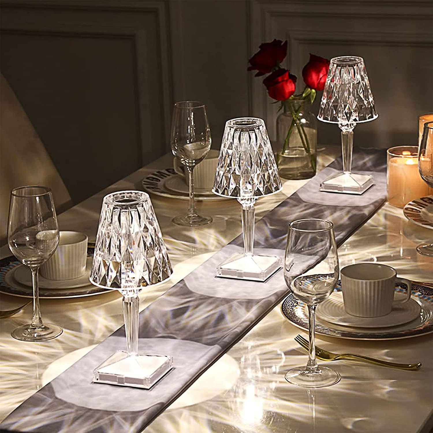 Elegante LED Tischlampe mit Kristall-Design