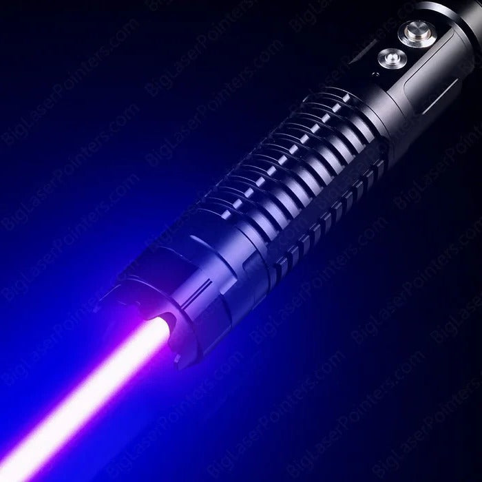 Leistungsstarke taktische Laserlampe für Abenteuer im Freien