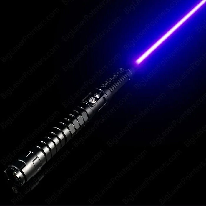 Leistungsstarke taktische Laserlampe für Abenteuer im Freien