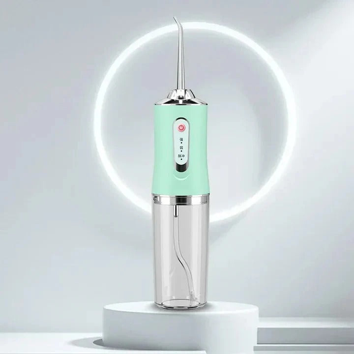Wiederaufladbarer Wasserreiniger mit Wechseldüsen