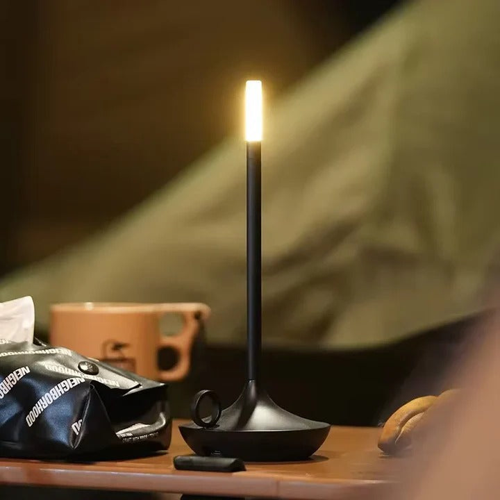 Moderne LED Tischleuchte mit Touch-Steuerung und Akku
