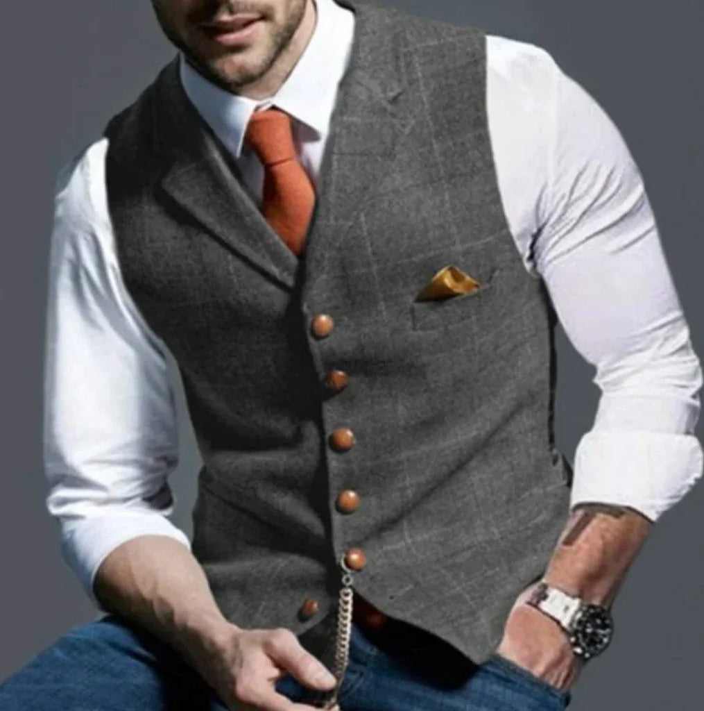 Eleganter Herrenweste im Slim Fit mit Sechs-Knopf-Verschluss