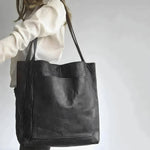 Elegante Handtasche aus Leder mit doppelten Tragegriffen