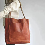 Elegante Handtasche aus Leder mit doppelten Tragegriffen