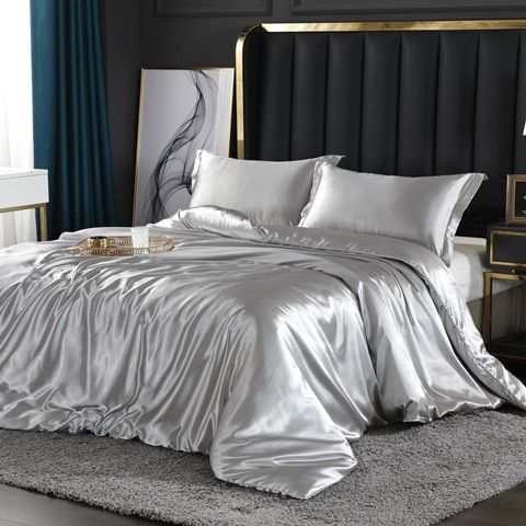 Luxurious 4-Piece Silk Bedding Set for Restful Nights