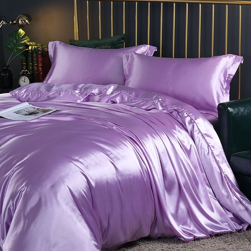 Luxurious 4-Piece Silk Bedding Set for Restful Nights