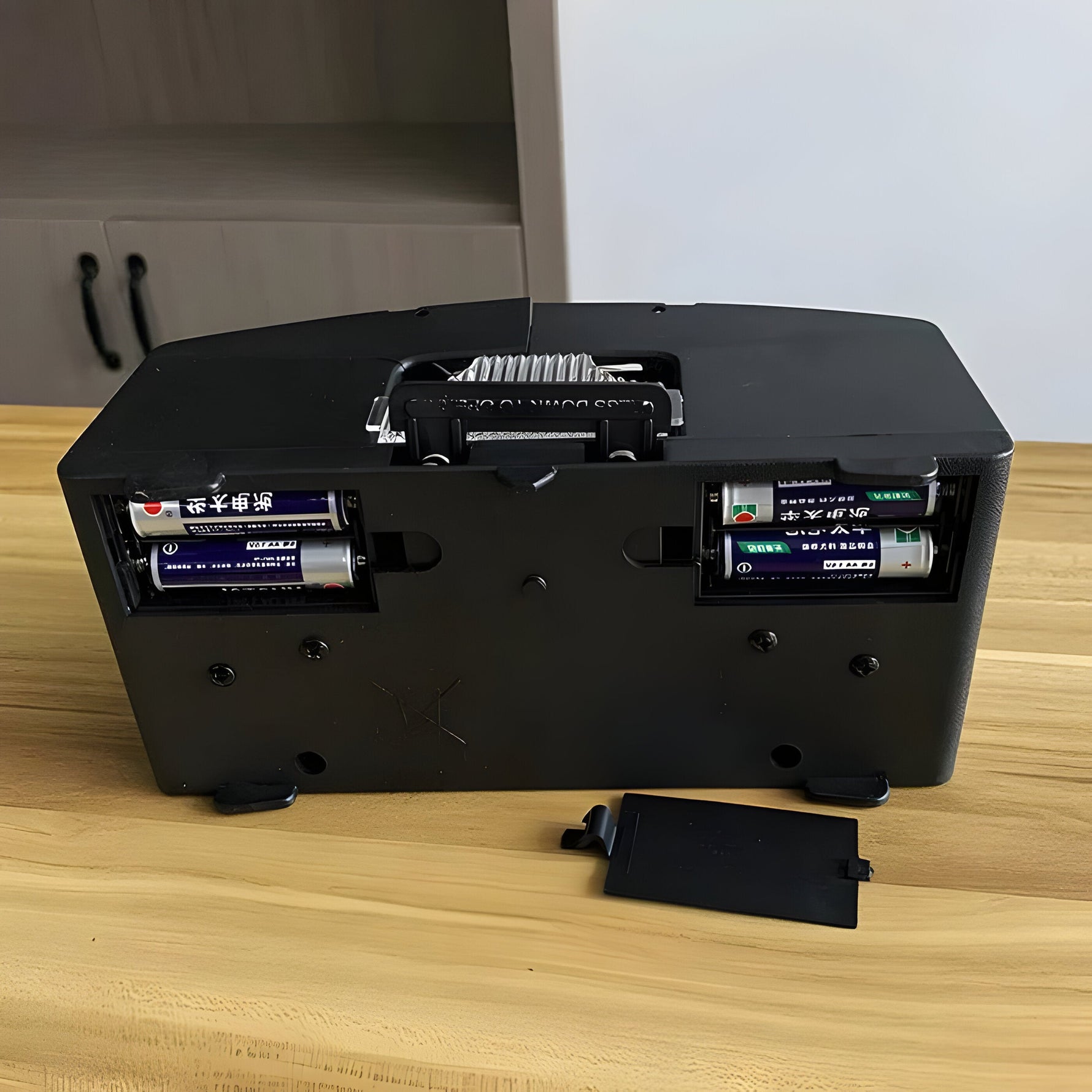 Automatischer Kartenschshuffle mit 2, 4 und 6 Deck Kapazität