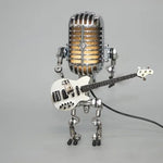 Kreative Tischlampe im Roboterdesign mit Mikrofon
