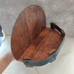 Regalregal aus Wiederverwertetem Holz im Fässer-Design