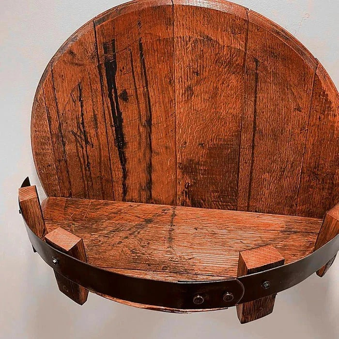 Regalregal aus Eichenfass-Stäben im rustikalen Design