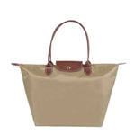 Elegante Handtasche mit Goldakzenten für jeden Tag