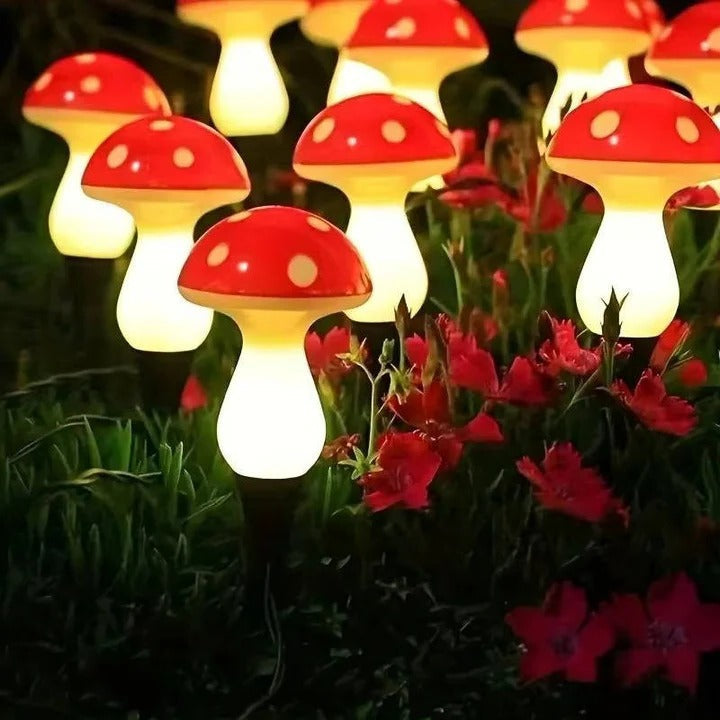 Solarbetriebene LED-Pilzlichter für den Garten mit Erdspießen