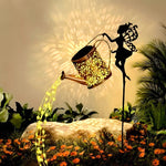 Solarbetriebene Gartenleuchte mit Metallrahmen und LED