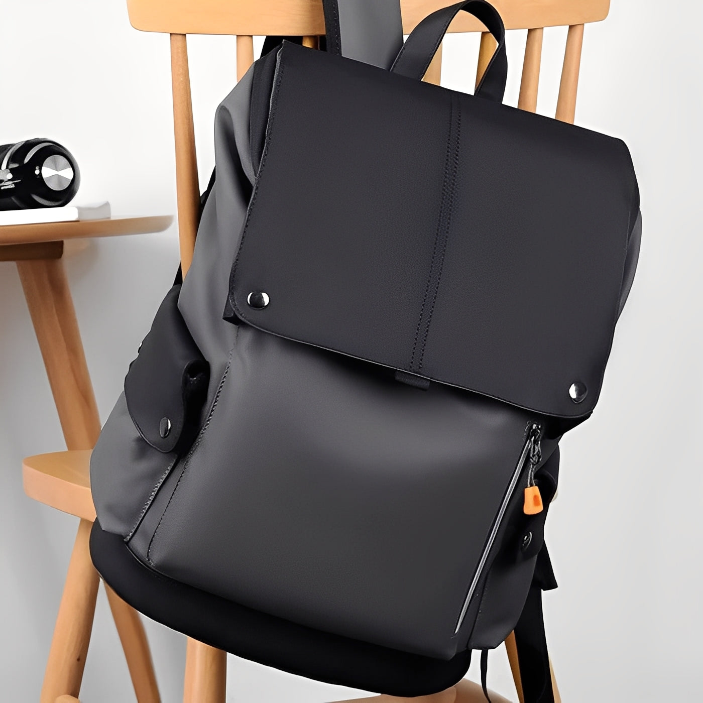 Reise-Rucksack mit USB-Anschluss und Laptopfach