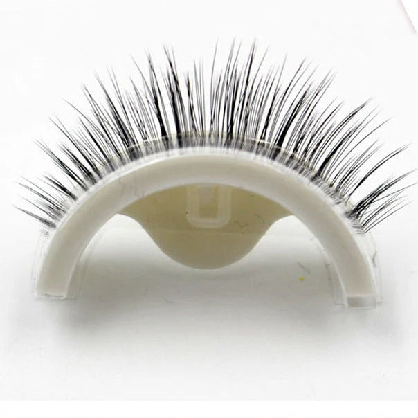 Selbsthaftende Wimpern mit wiederverwendbarem Design