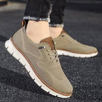 Bequeme Strickschuhe mit breitem Zehenbereich und Slip-On Design