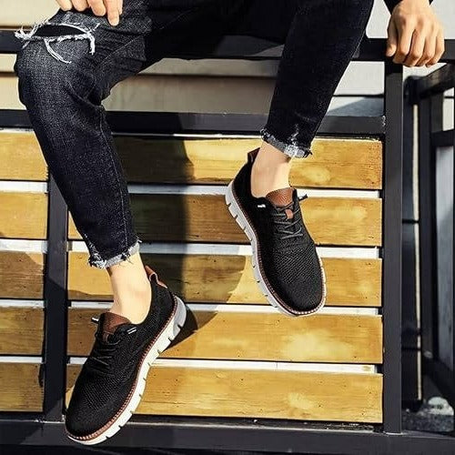 Bequeme Strickschuhe mit breitem Zehenbereich und Slip-On Design