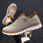 Bequeme Freizeitschuhe mit breiter Zehenbox und gestricktem Obermaterial