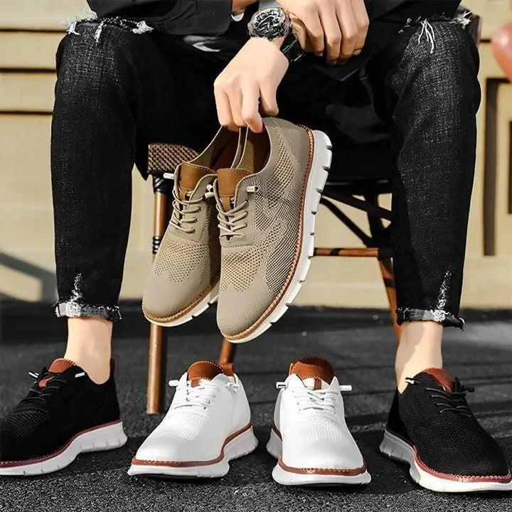 Bequeme Freizeitschuhe mit breiter Zehenbox und gestricktem Obermaterial