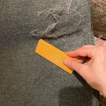 Effektiver Tierhaarschaber für Teppiche und Möbel