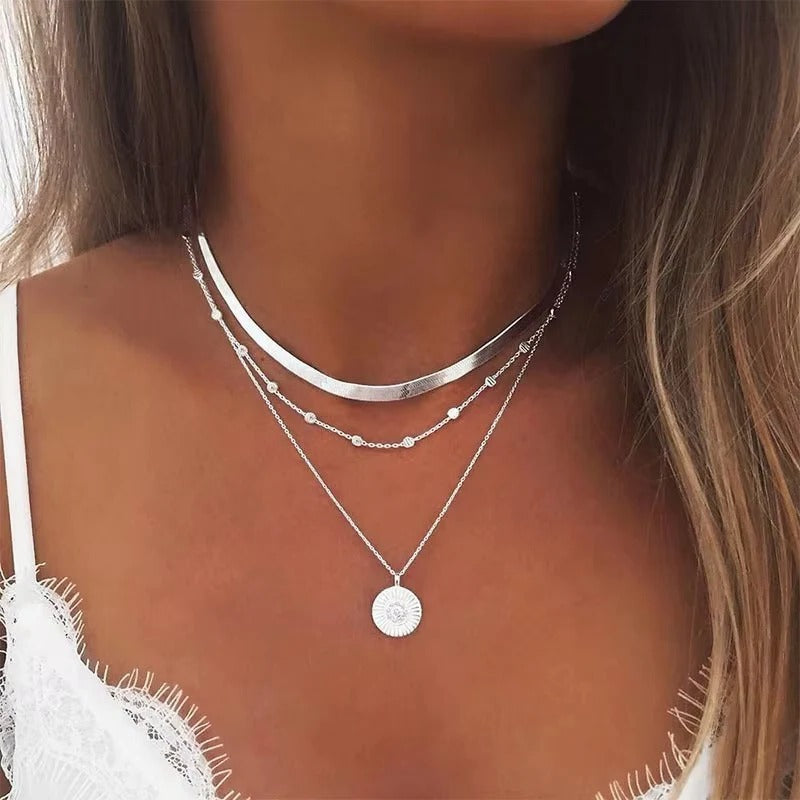 Damen Choker-Halskette mit Herz-Anhänger und kubanischer Gliederkette