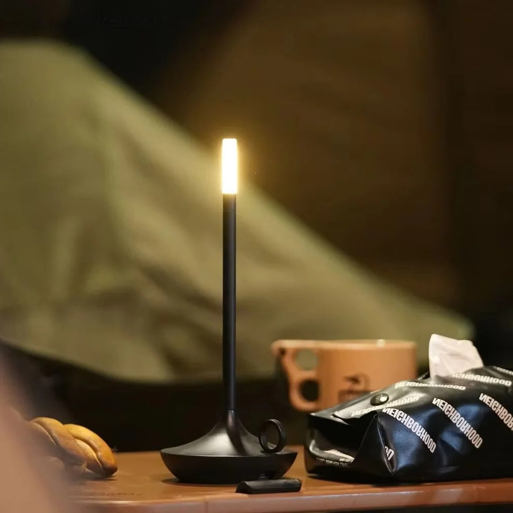 Kabellose, wiederaufladbare Tischlampe im Kerzen-Design