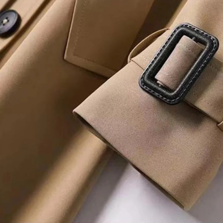 Klassischer Trenchcoat mit verstellbarem Taillengürtel
