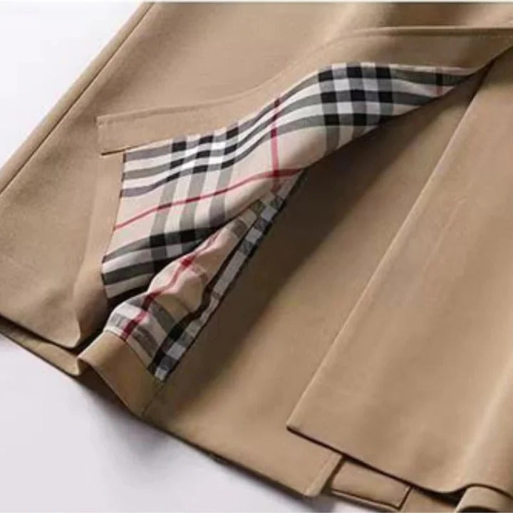 Klassischer Trenchcoat mit verstellbarem Taillengürtel