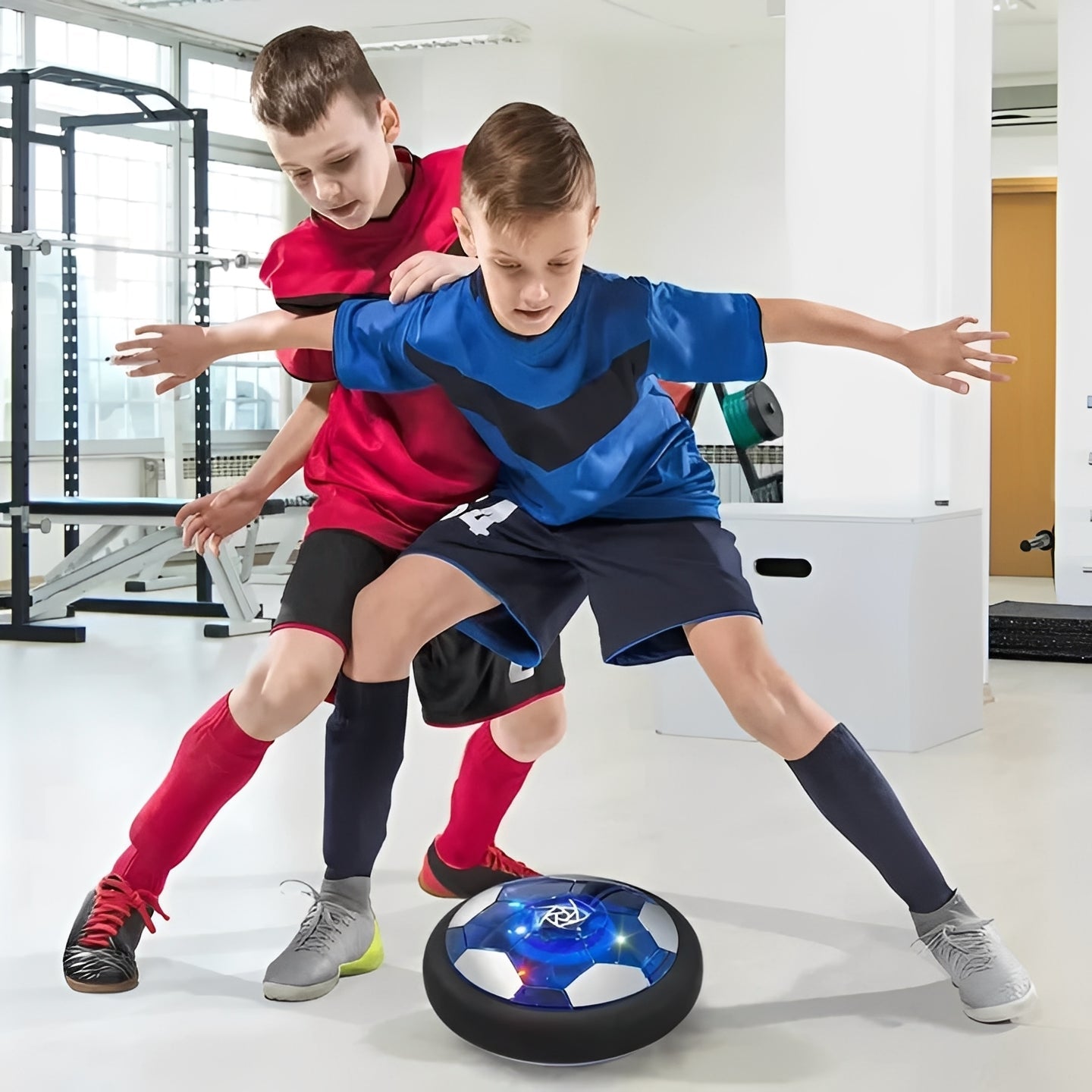 Schwebender Fußball mit LED-Lichtern für drinnen