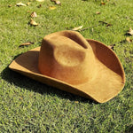 Eleganter Wildleder-Hut für Western-Events mit breiter Krempe