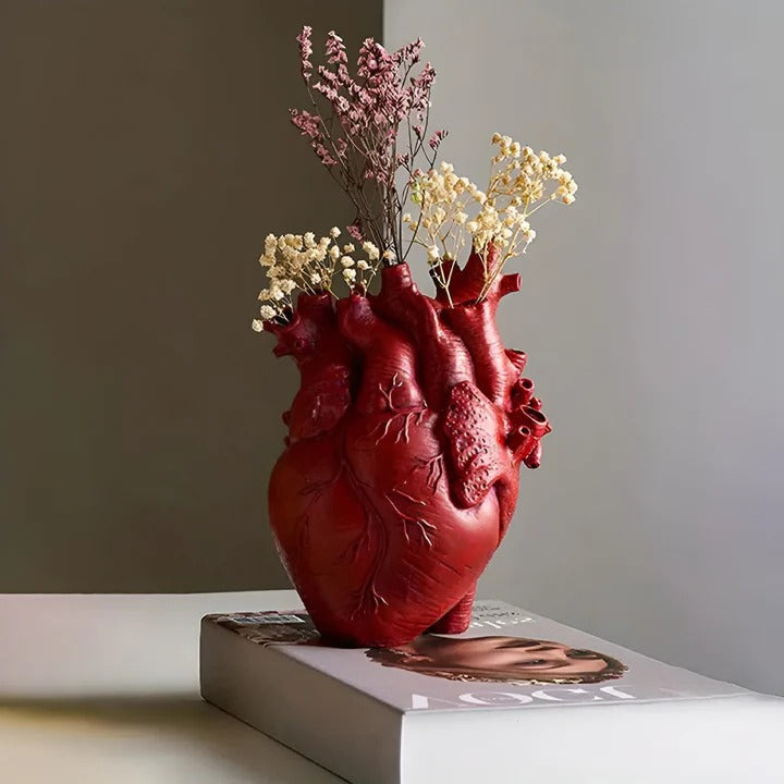 Herzförmige Vase aus Bambus und Holz für besondere Anlässe