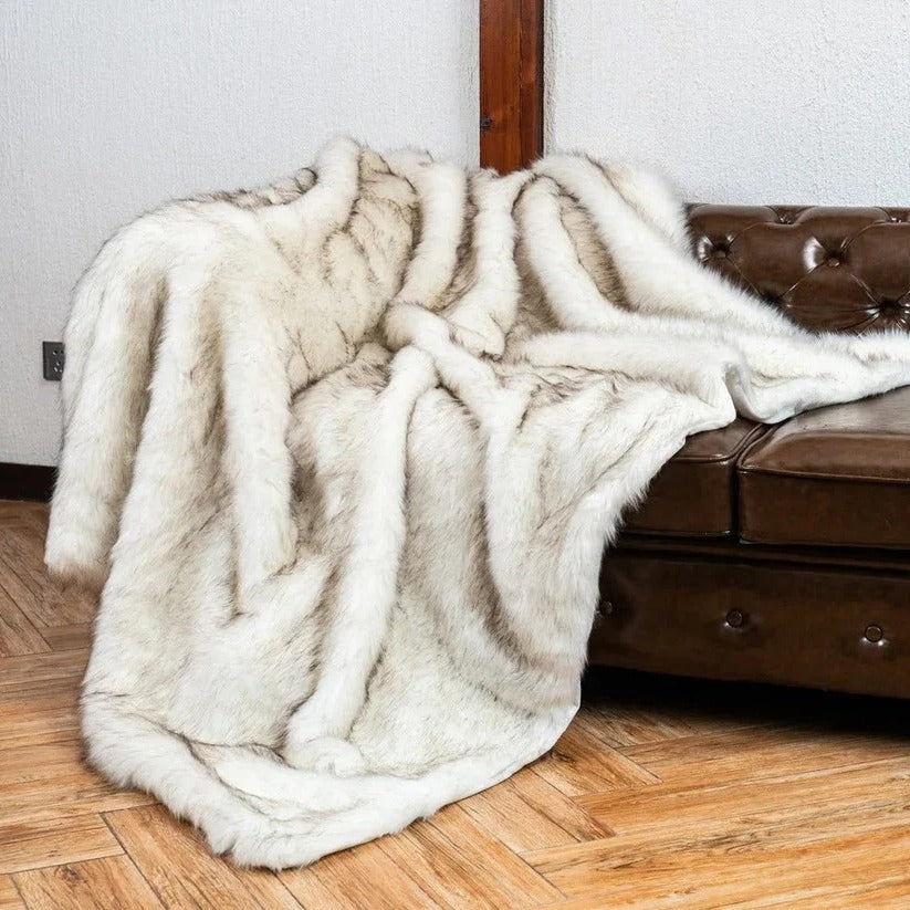 Luxuriöse Kuscheldecke aus Kunstfell für Ihr Zuhause