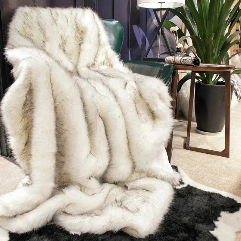Luxuriöse Kuscheldecke aus Kunstfell für Ihr Zuhause