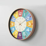 Geräuschlose Wanduhr für Kinderzimmer und Spielräume