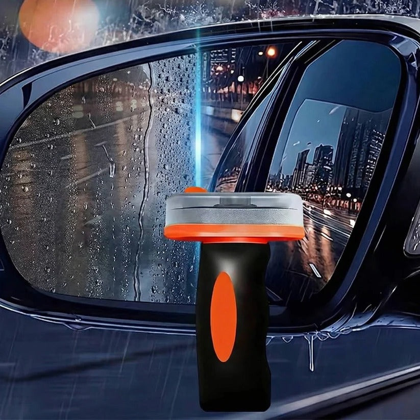Effektiver Autoglasreiniger mit integriertem Bürstenkopf