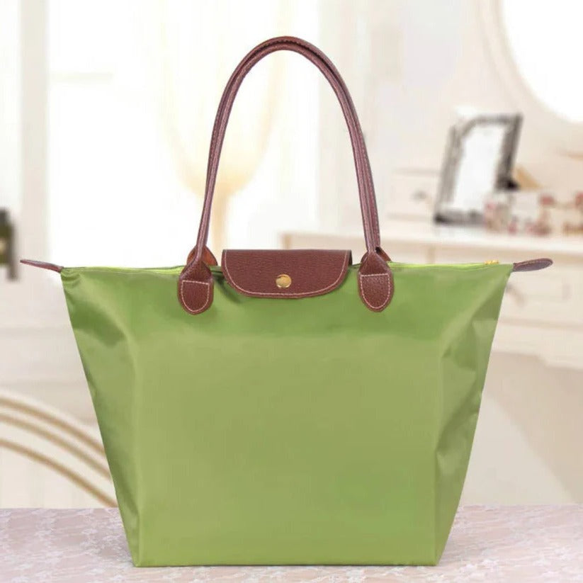 Vielseitige Schultertasche aus strapazierfähigem Material in neun Farben