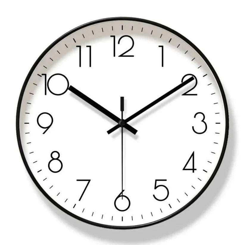 Stille Quarz-Wanduhr im zeitlosen Design für jedes Zuhause