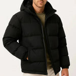 Leichte Herren Steppjacke mit Kapuze für kalte Tage