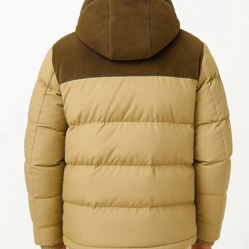 Leichte Herren Steppjacke mit Kapuze für kalte Tage