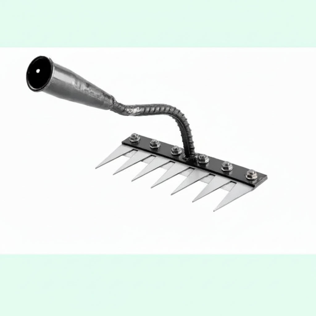 Ergonomischer Gartenrechen aus Stahl für effiziente Unkrautentfernung