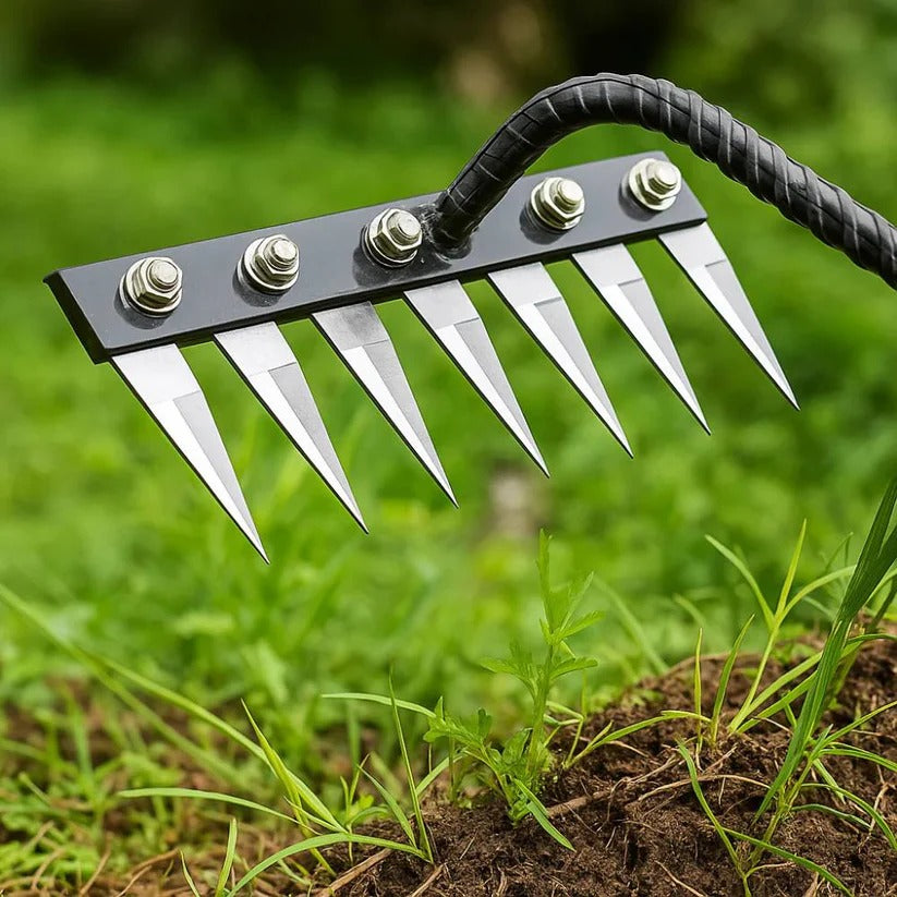 Ergonomischer Gartenrechen aus Stahl für effizientes Unkrautjäten
