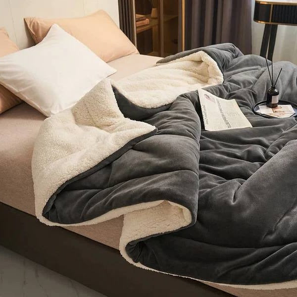 Bequeme Fleece-Decke für Sofa und Bett – Ideal für Reisen