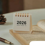 2026 Tischkalender mit praktischem Planungsdesign