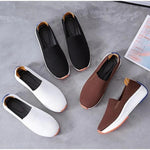 Luftige Slip-On Sneakers für Damen mit Weitem Zehenbereich und Gepolsterter Sohle